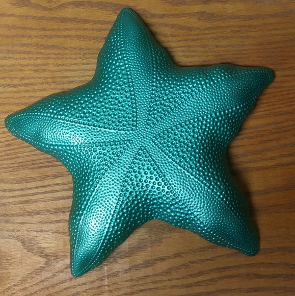 Vietri Blue-Green Iridescent Sea Glass Starfish Platter - Picture 2 of 2